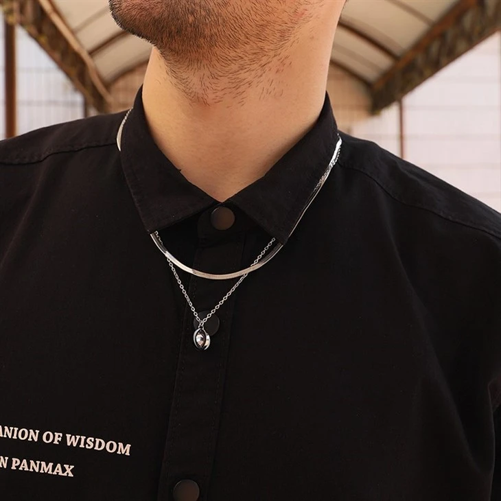 Black & Silver Roman Numeral Zircon Round Pendant Necklace manufacturers Black & Silver Roman Numeral Zircon Round Pendant Necklace manufacturers